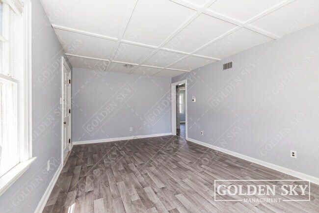 Building Photo - 3120 S Monroe St