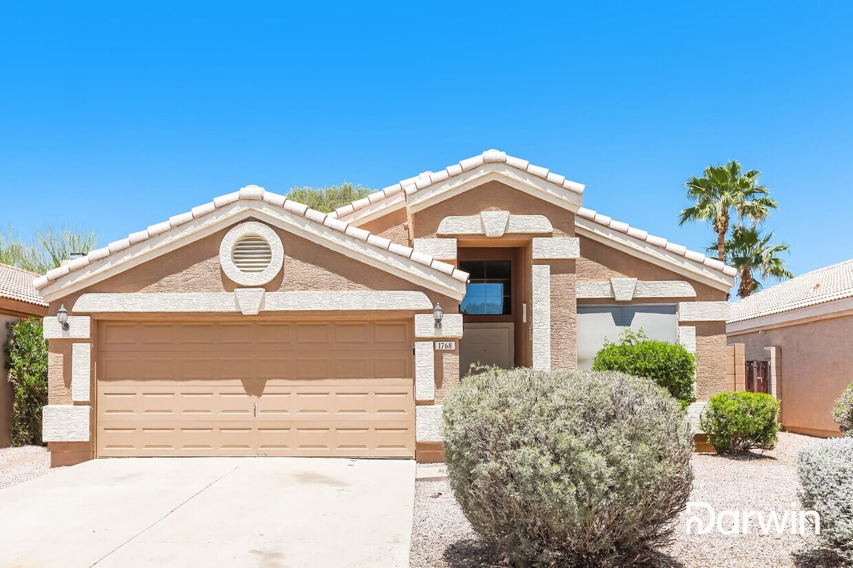 Primary Photo - 1768 E Palomino Dr, Gilbert, AZ 85296