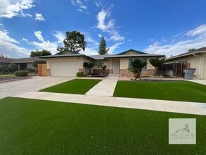 Building Photo - 6767 N Sierra Vista Ave