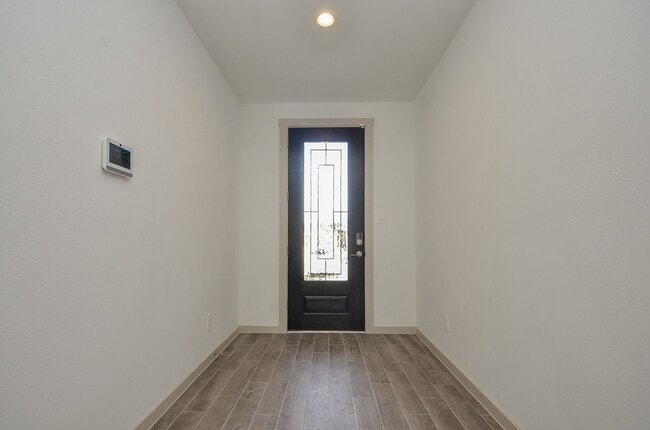 Building Photo - 29203 Pikes Peak Dr