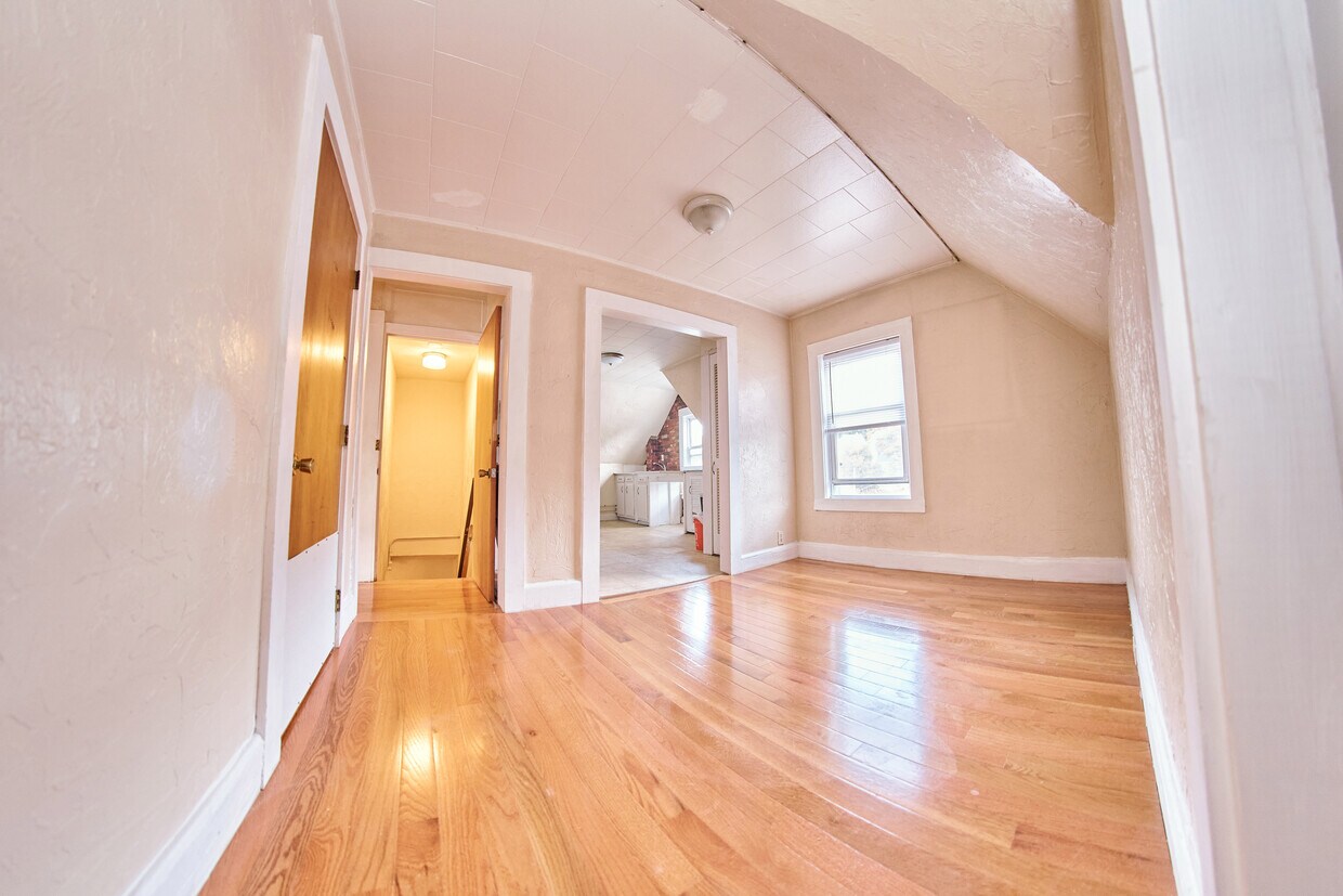 15 Clifton St, Malden, MA 02148 Apartments in Malden, MA