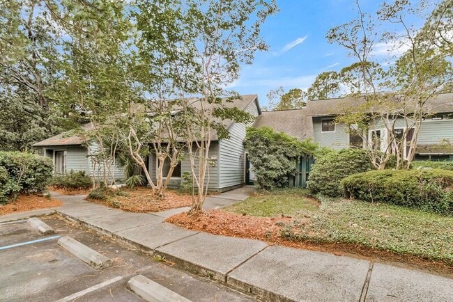 Building Photo - 1105 Hidden Cove Dr