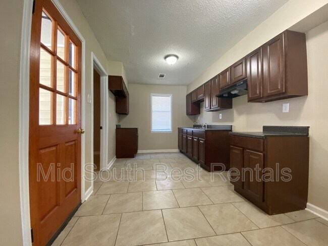 Foto del edificio - 5244 Bradcliff St