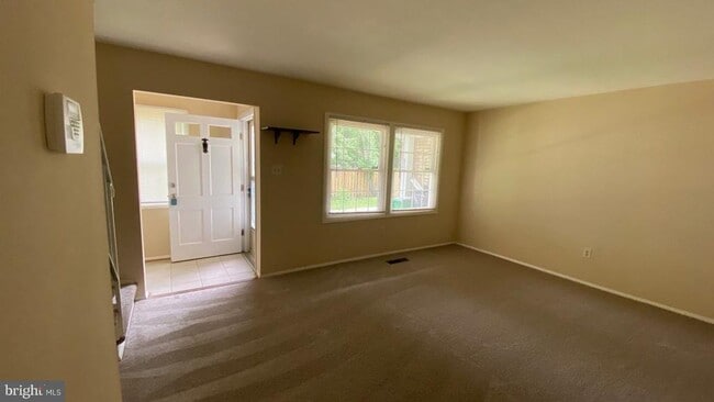 Building Photo - 5529 Woodenhawk Cir