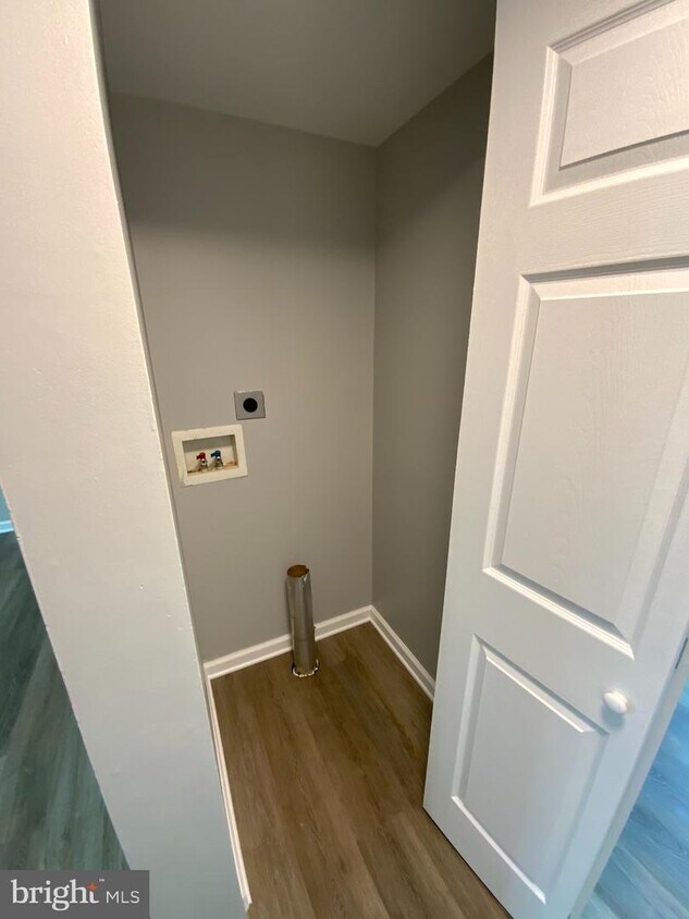 Foto principal - 115 E Rd
