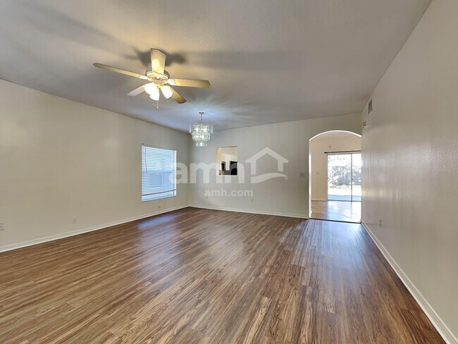 Foto del edificio - 6516 Summer Cove Dr