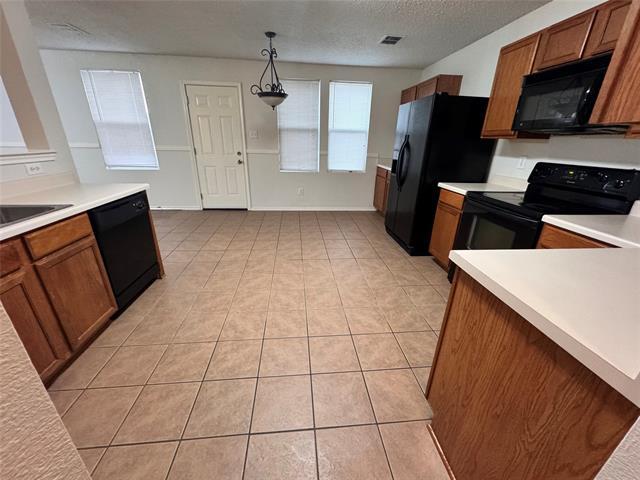 Foto del edificio - 16525 Alena Ct