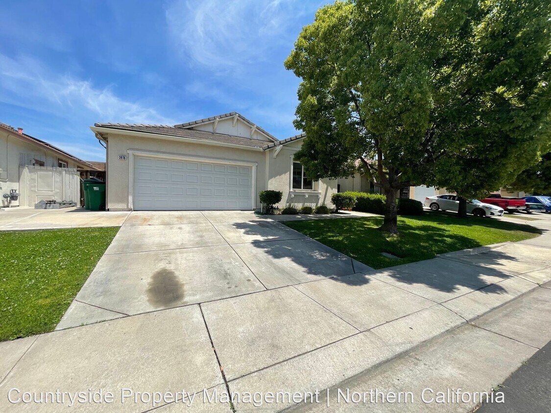 Primary Photo - 5 br, 2 bath House - 3976 Anastasia Lane