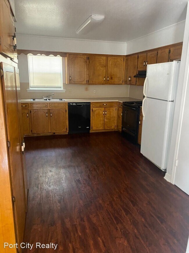 Building Photo - 2 br, 1 bath House - 6824 Jefferson Paige ...
