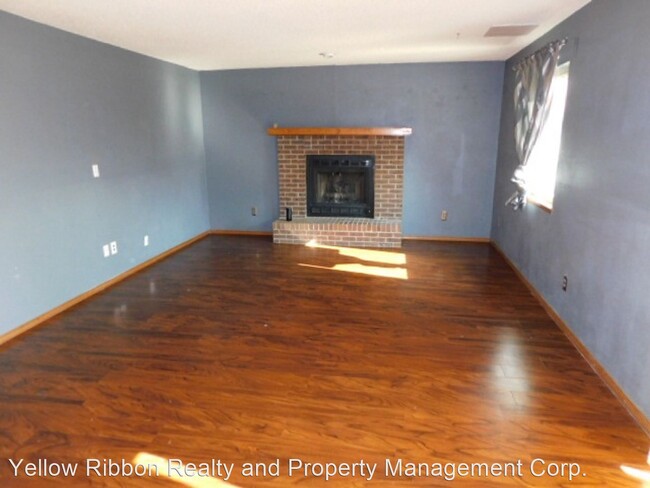 Building Photo - 3 br, 2 bath House - 1525 Leewood Court