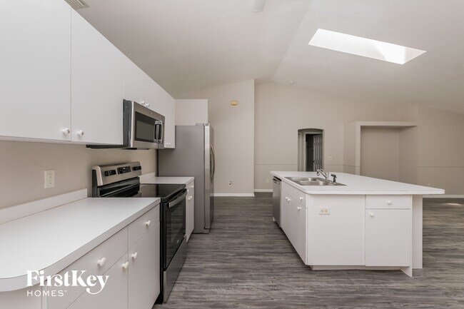 Building Photo - 2920 Tusket Ave