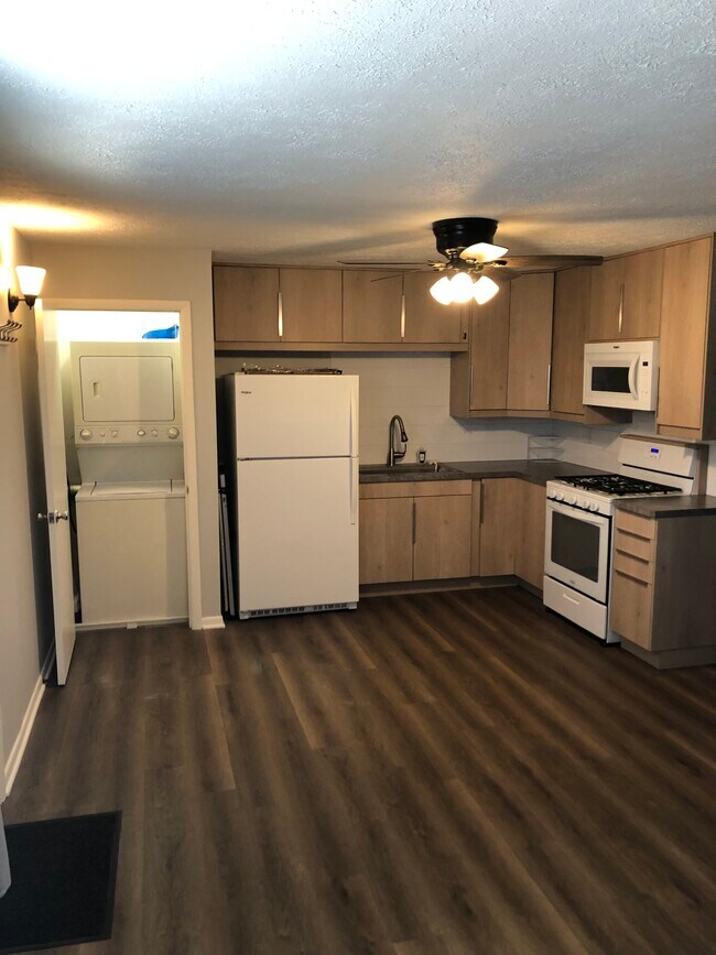 1 bed / bath apartment - 112 W Niagara Ave