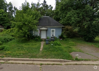 Building Photo - 218 Sabin Ave W