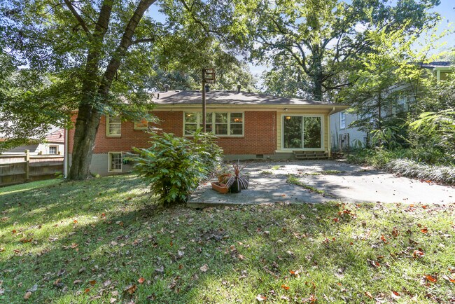 Foto del edificio - 1460 Briarcliff Rd NE