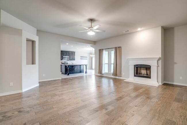 Building Photo - Move In Ready 3 Bed, 2 Bath Home in Azle I...