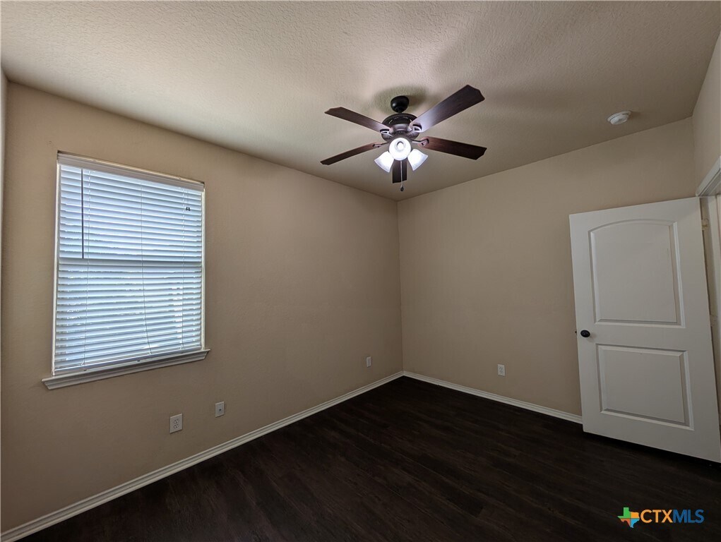 Foto del edificio - 1032 Brown Rock Dr
