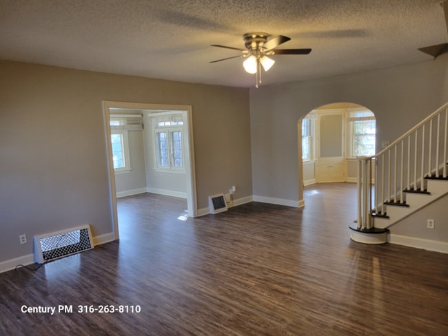 Building Photo - 3419 Edgemont St