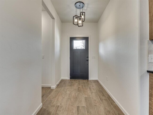 Building Photo - 2436 Rumble Ct