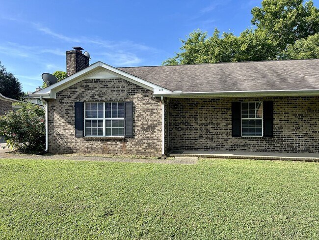 Building Photo - 2 Bedroom 2 Bath Duplex - South Murfreesboro
