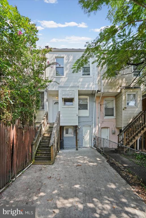 Building Photo - 609 McKewin Ave