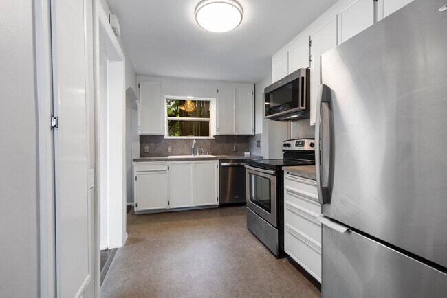 Foto del edificio - 3814 46th Ave NE