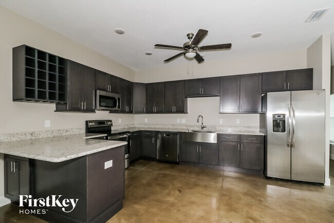 Foto del edificio - 218 Forest Park Ln