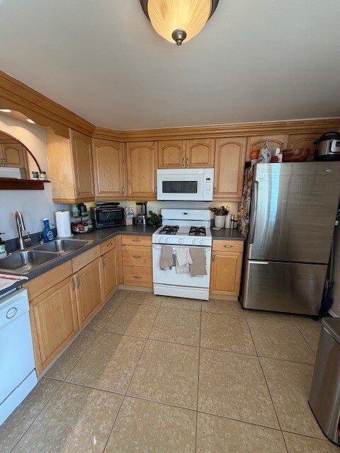 Foto del edificio - 10352 Cowan Heights Dr