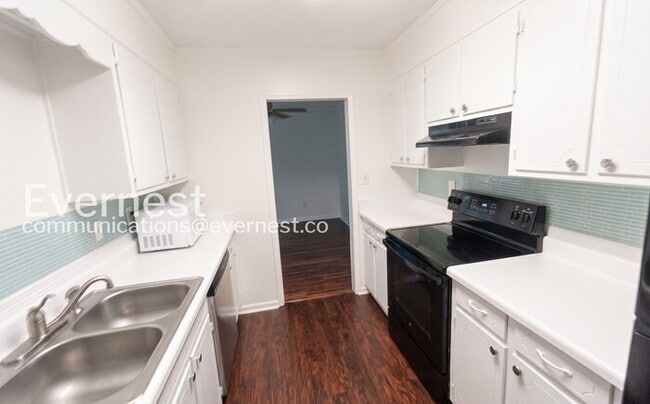 Foto del edificio - 2086 Montreat Cir
