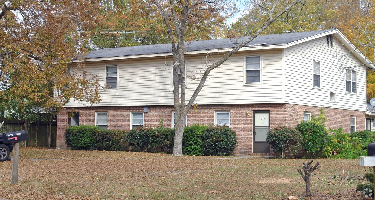Camelot Apartments Apartments in Leesville, SC