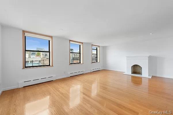 Primary Photo - 83 Mercer St