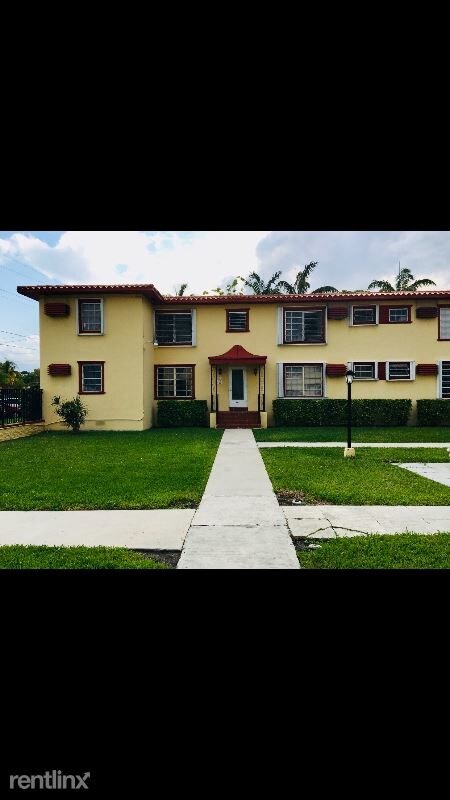 Building Photo - 661 SW 11th St