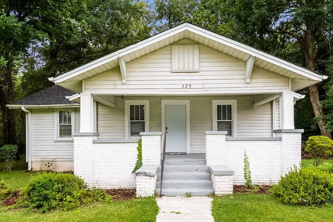 Building Photo - 329 Eastview Blvd