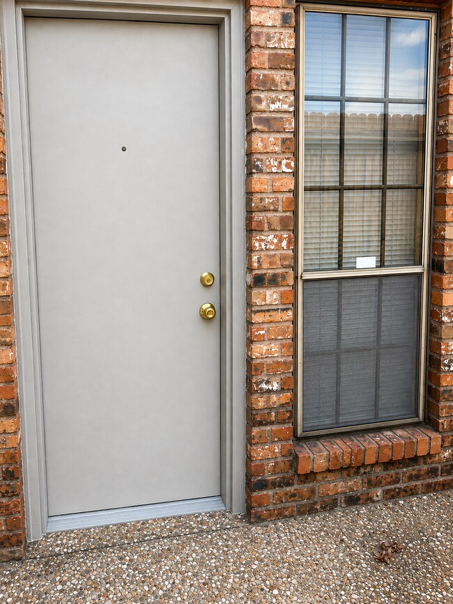 Foto del edificio - 1296 Speight Ave