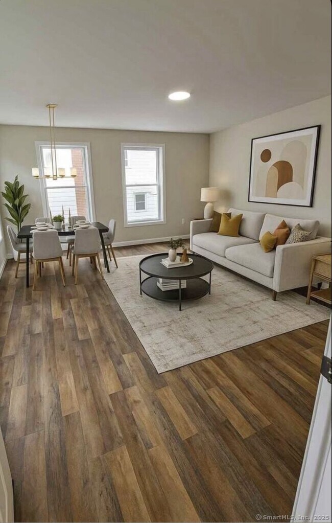 Building Photo - 23 Silver St