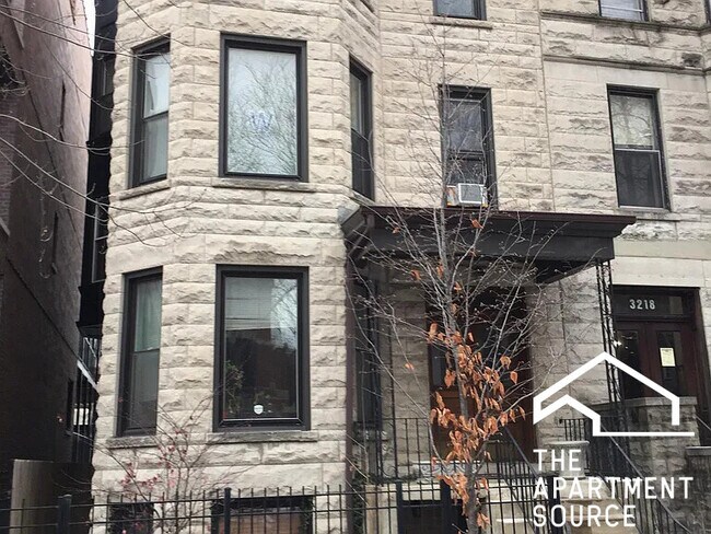 Building Photo - 3216 N Seminary Ave