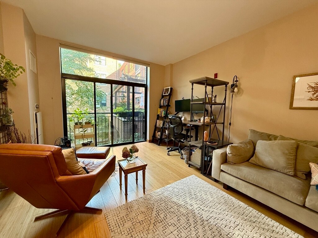 Foto principal - 251 Heath St