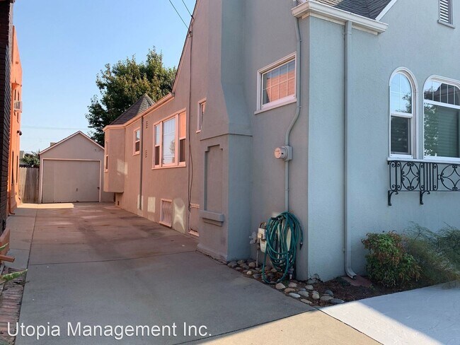 Building Photo - 2 br, 1 bath House - 263 Leo Ave