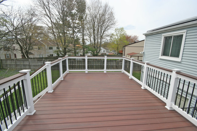 Building Photo - 509 Pacer Dr