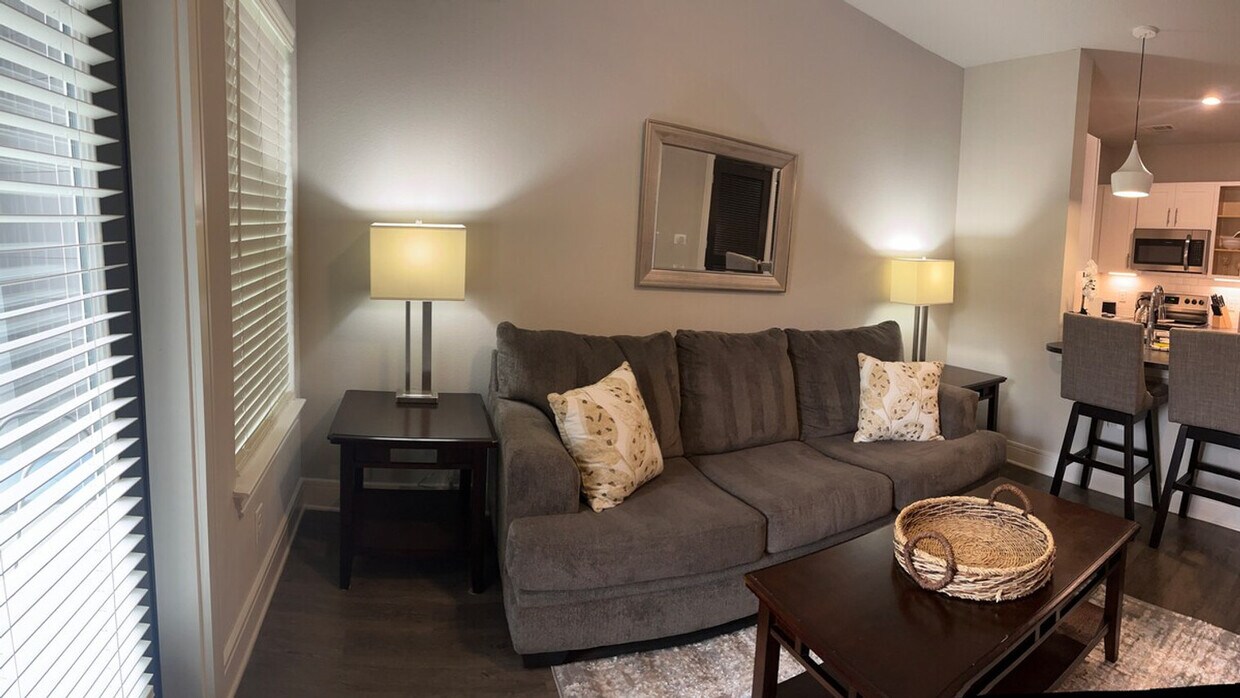 Foto principal - 8047 Wheeler Rd