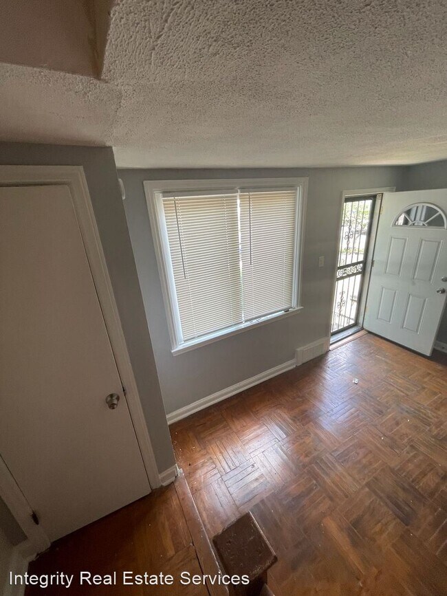 Building Photo - 3 br, 1 bath House - 120 Weymouth Rd