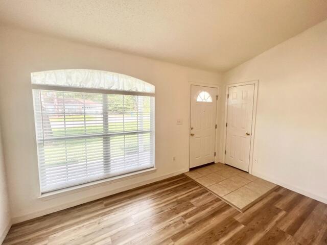 Building Photo - 305 Runnymeade Dr