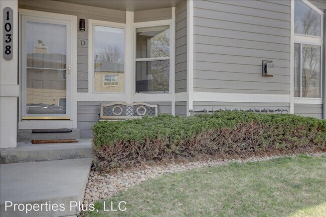 Building Photo - 2 br, 2 bath House - 1038 Delta Dr #D