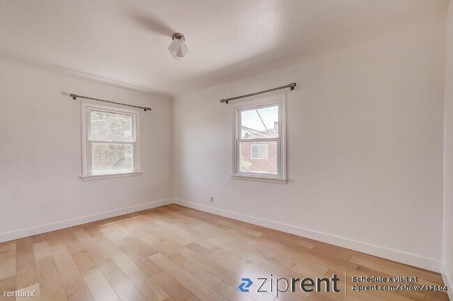 Building Photo - 3 br, 1 bath Duplex - 5158 San Vicente Blv...