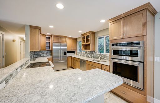 Foto del edificio - Beautiful 4 Bedroom Home in Matthews Beach AVAILABLE NOW!