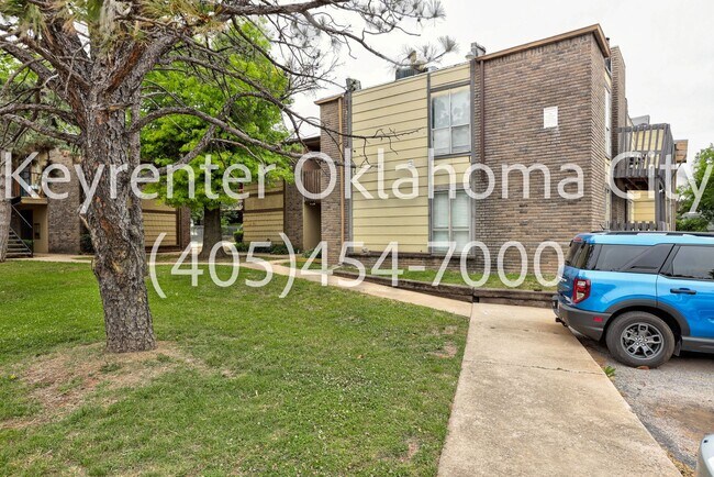 Building Photo - 6554 N Meridian Ave