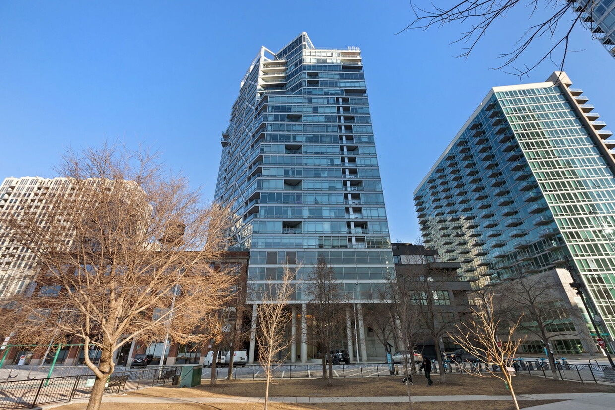 Foto principal - 510 W Erie St