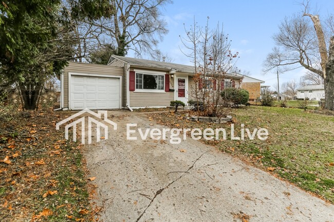 Building Photo - 5336 Mapleridge Dr