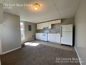 Building Photo - 132 E Bald Eagle St