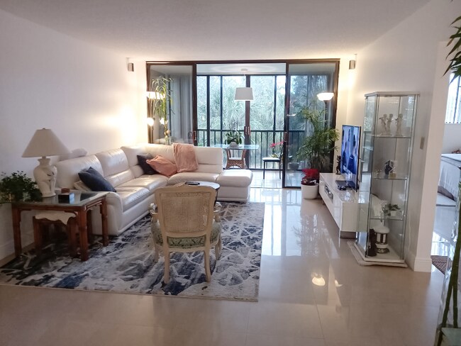 Foto del edificio - 9735 NW 52nd St