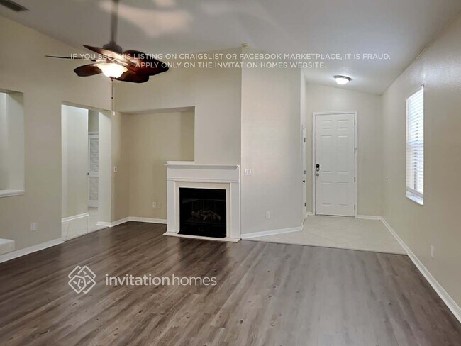 Foto del edificio - 7118 Bridgeview Dr